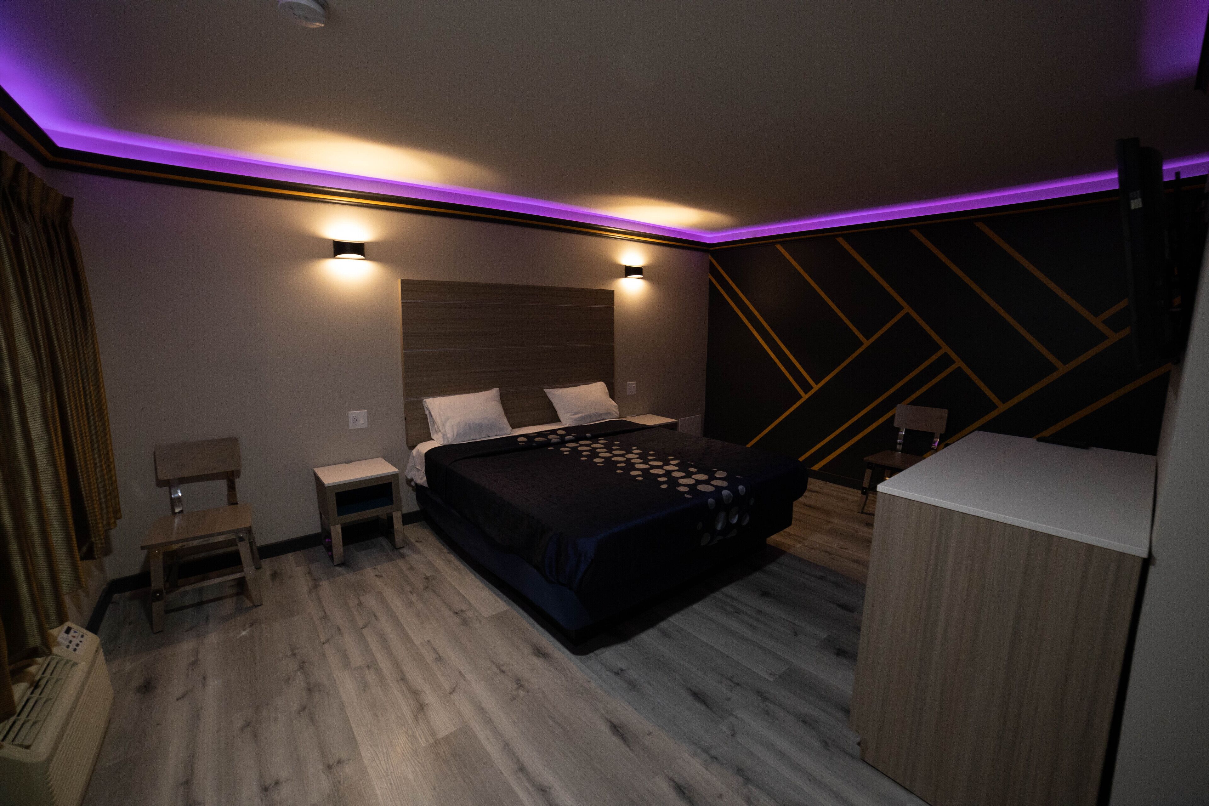 Photo - Artesia Motor Inn