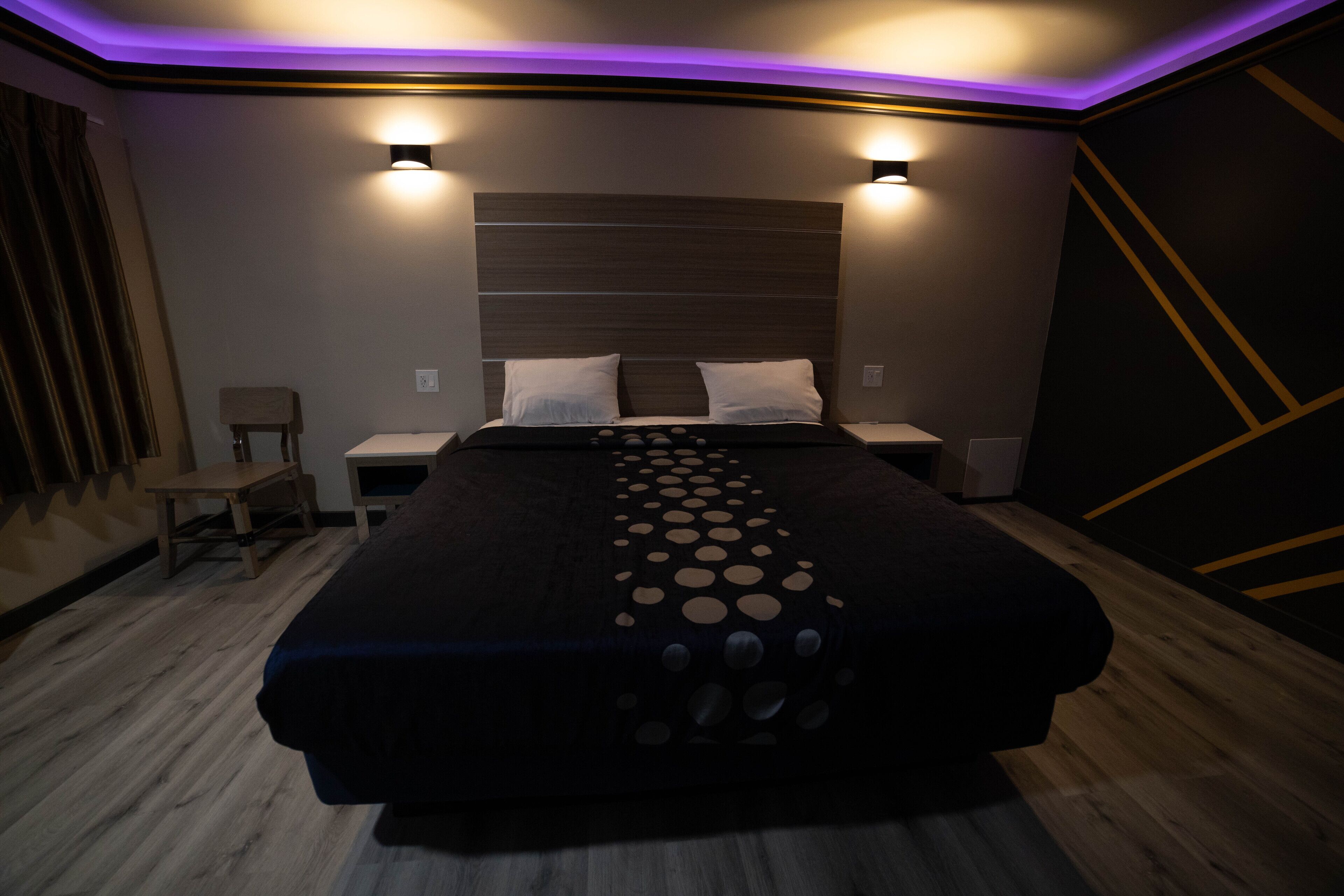 Photo - Artesia Motor Inn