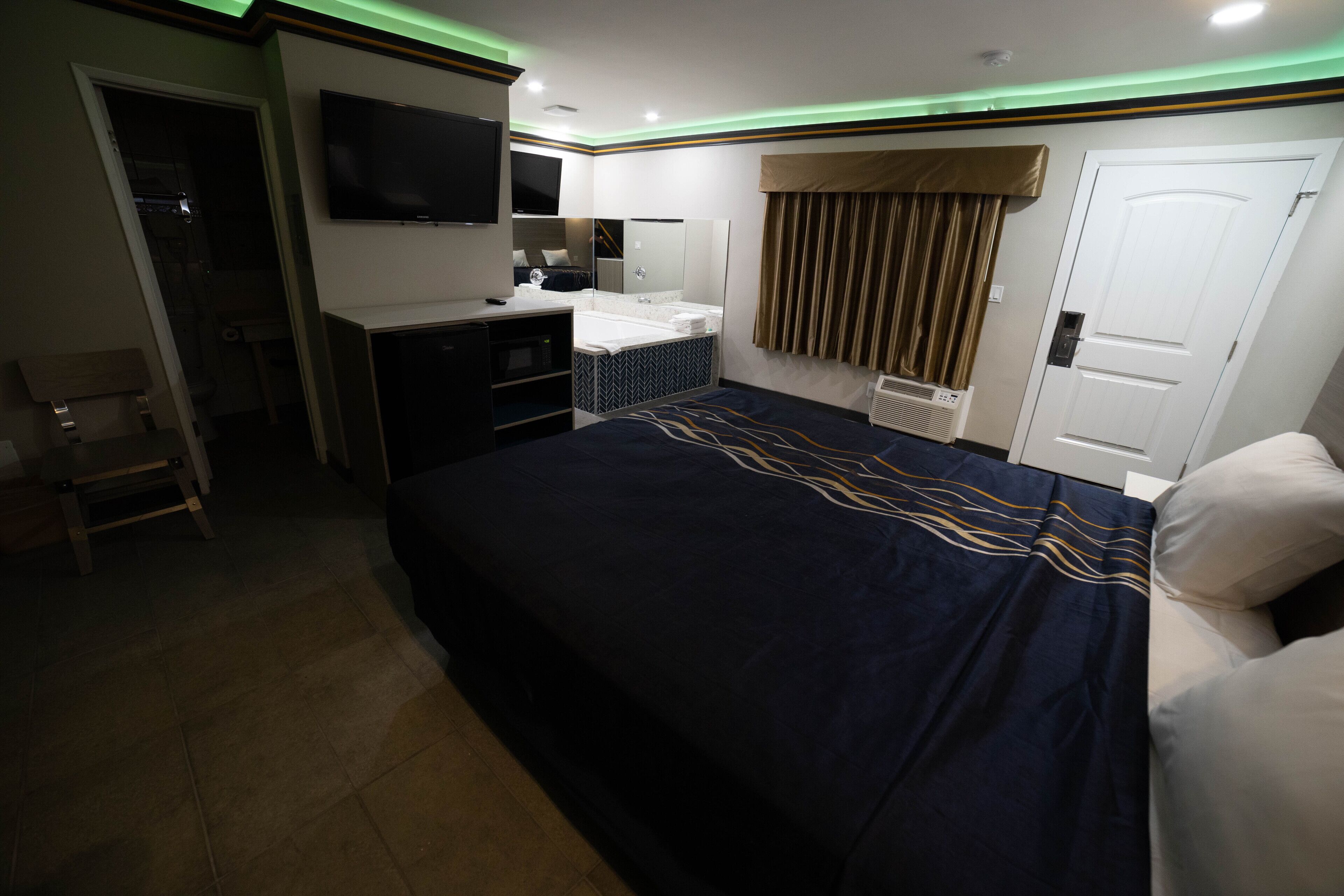 Photo - Artesia Motor Inn