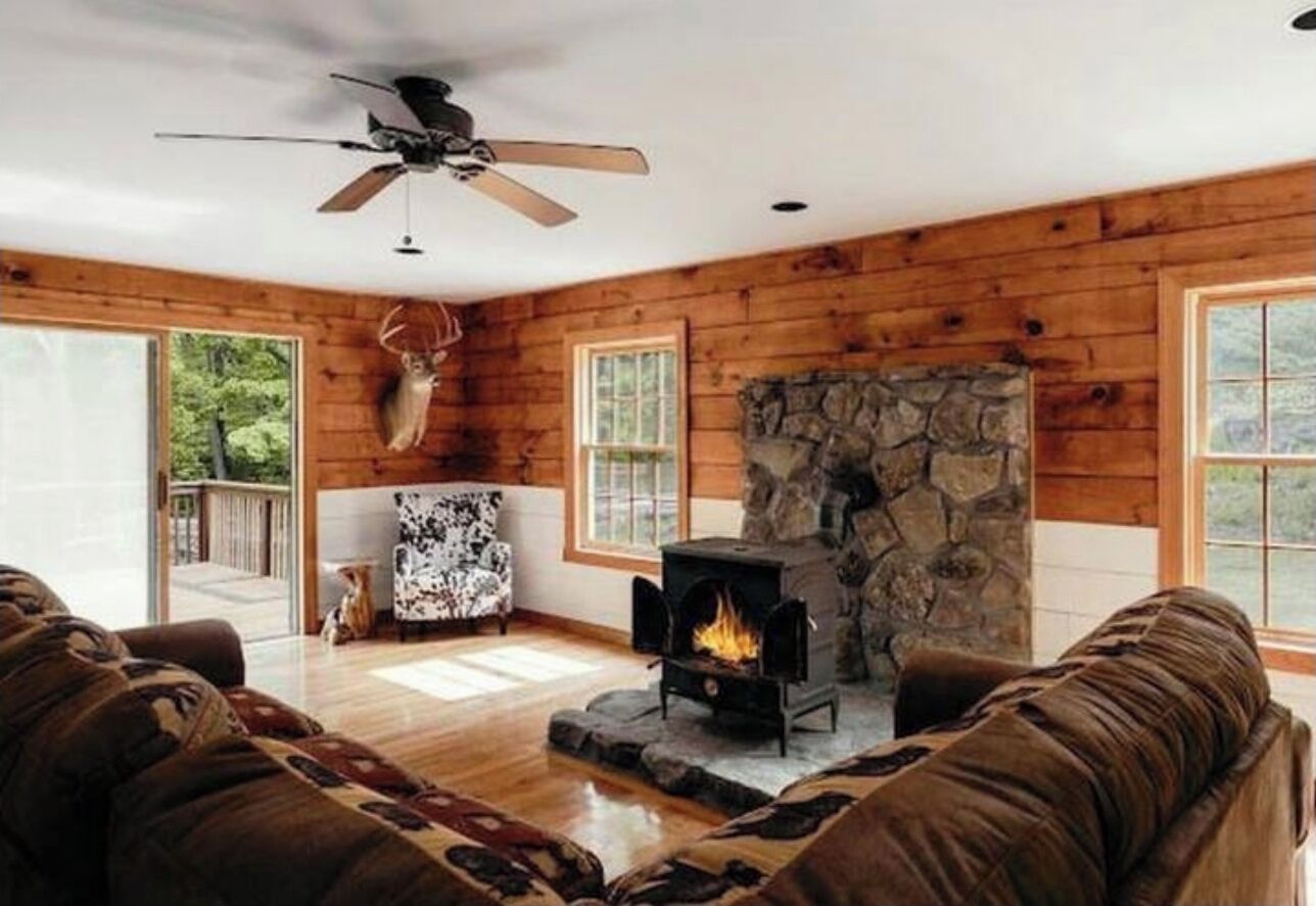 Cabin Roscoe 5 acres. Trendy, Cozy ,Fish on the Beaverkill, hunt, kayak, hiking 