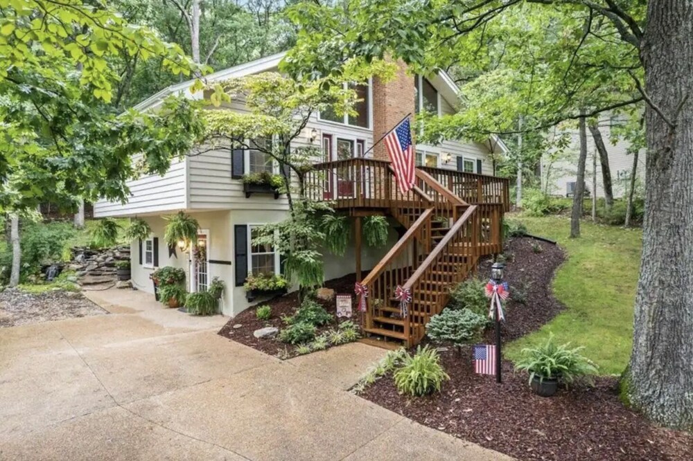 Massanutten Resort Chalet w/ Private Porch & Pond