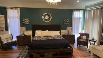 4 bedrooms, iron/ironing board, travel crib, free WiFi
