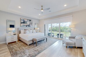 9 habitaciones, tabla de planchar con plancha, wifi y ropa de cama 