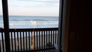 Beach/ocean view