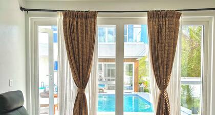 Chic Getaway Modern Villa/pool, nearby Sunset beach, June Spl. Discount