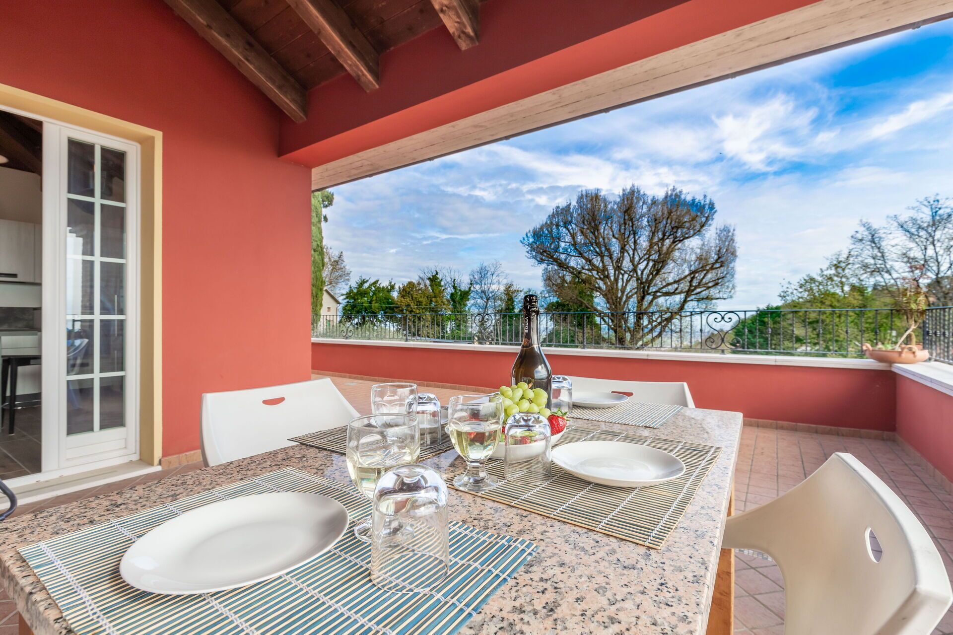 Stunning  villa for 5 people with WIFI, TV, terrace, panoramic view and parking