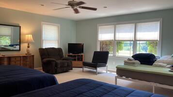 4 bedrooms, travel crib, free WiFi, bed sheets