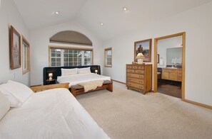 3 bedrooms, free WiFi, bed sheets, wheelchair access