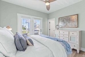 5 bedrooms, free WiFi - Havana's Moon by Brunswick Vacation Rentals: OIB Home w/ Pool & Great Location (Ocean Isle Beach)