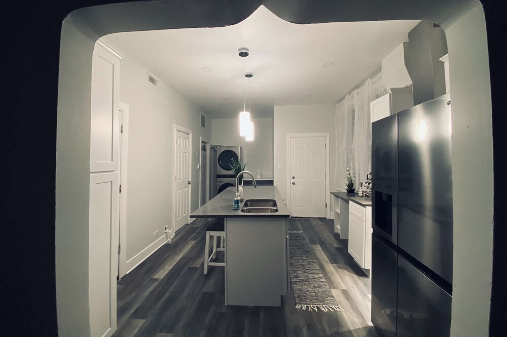 Luxury Villa 10 minutes to Downtown