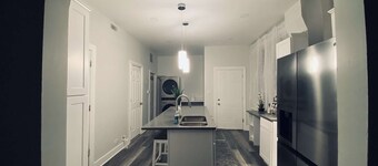 Luxury Villa 10 minutes to Downtown