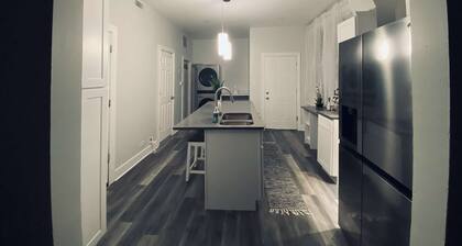 Luxury Villa 10 minutes to Downtown