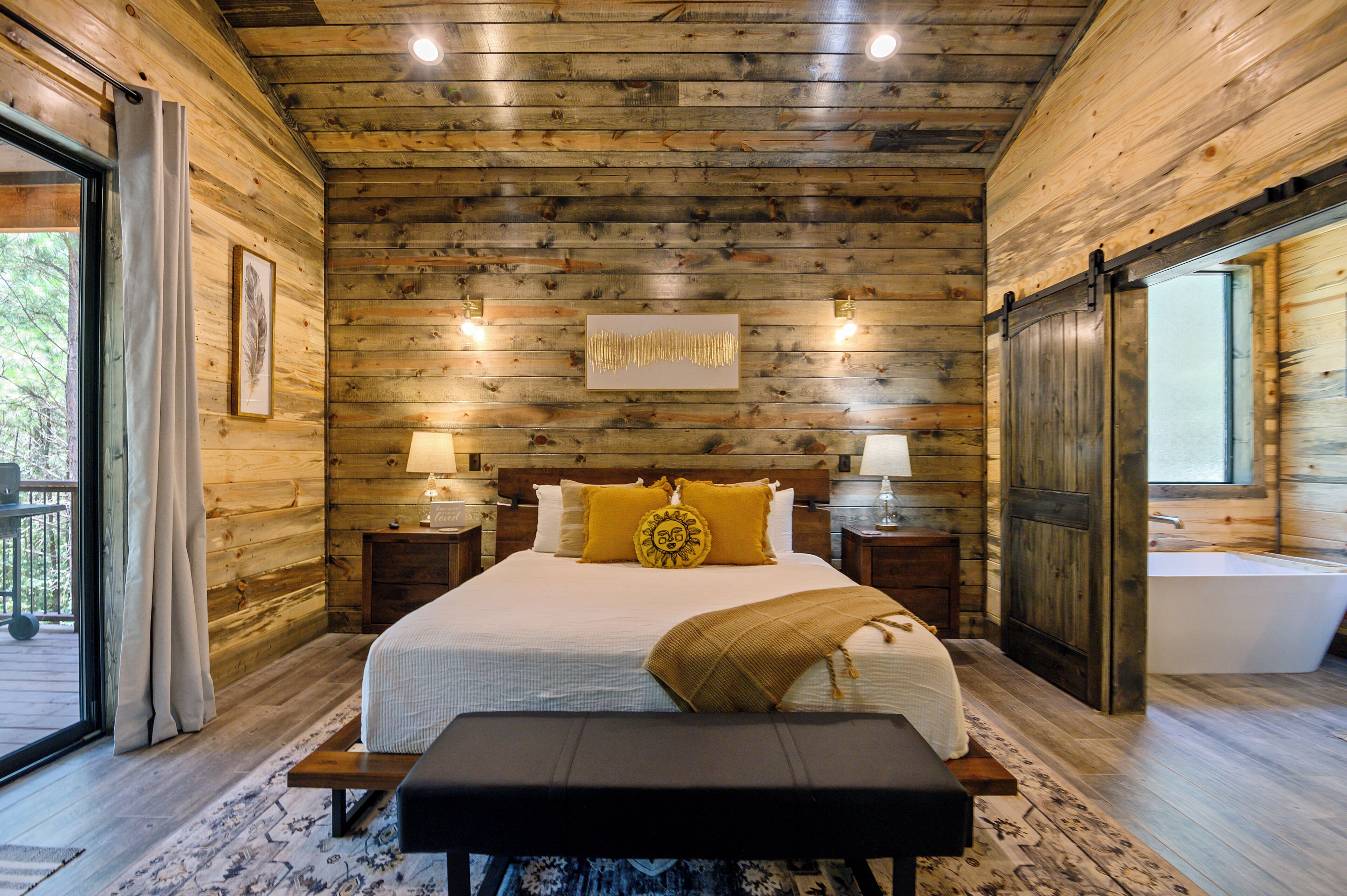 Romantic/Cozy cabin in Broken Bow- sleeps 2, 1bdr/1bath