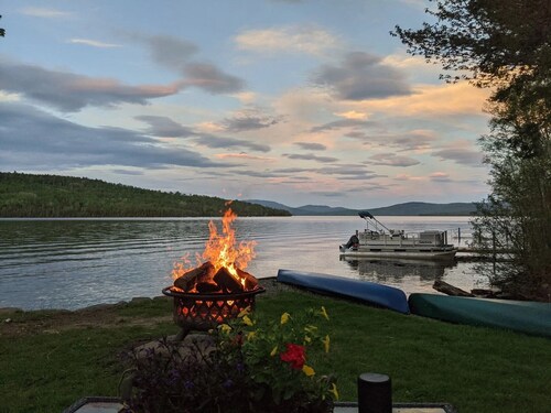 The Shire Guest Cottage - Rangeley Lake