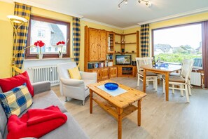 Televisión, reproductor de DVD y estéreo 