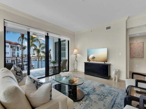 Waterfront, spacious, luxury condo in amenity-rich Naples Bay Resort in the heart of downtown!