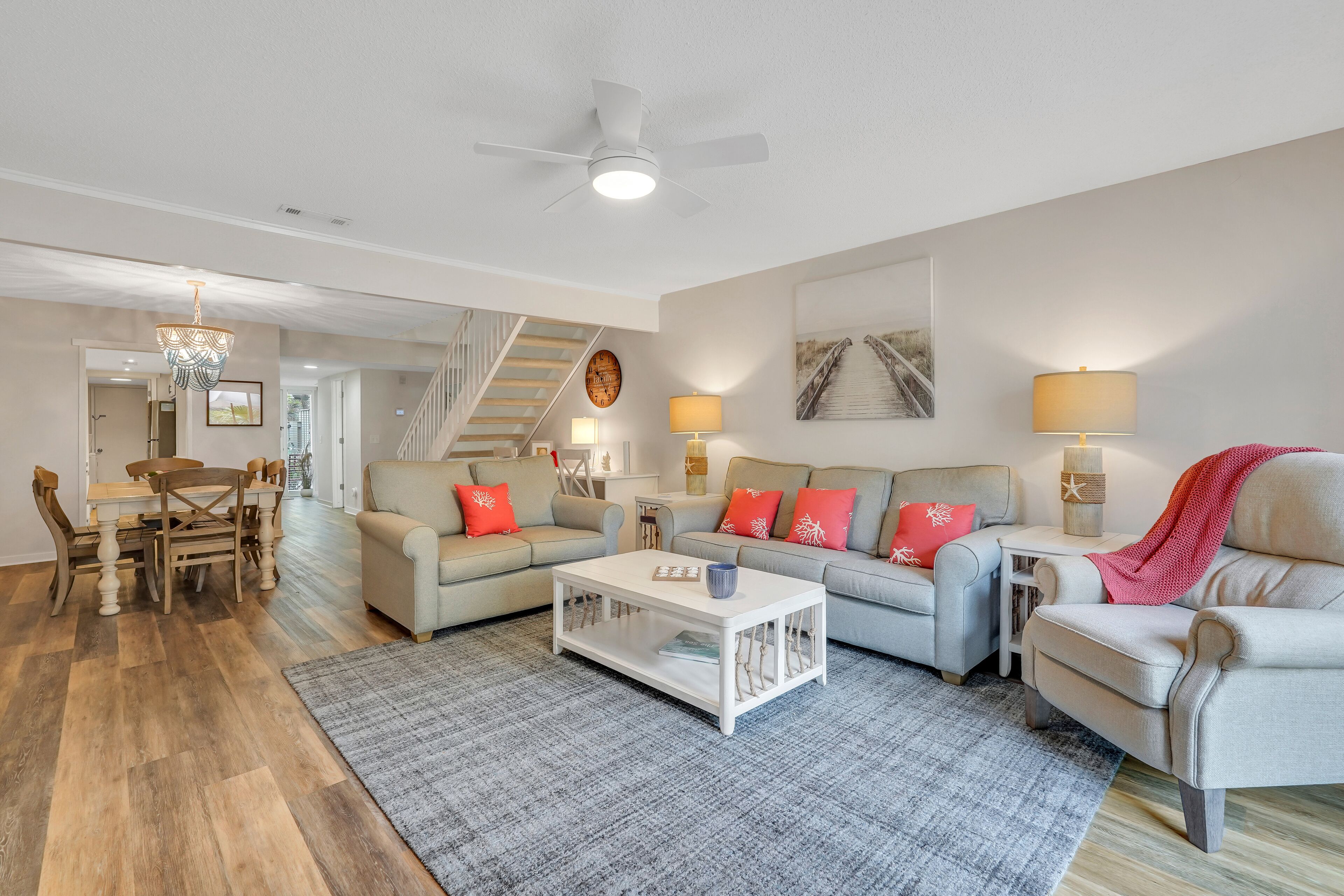 Updated villa with a pool view in Shipyard Plantation