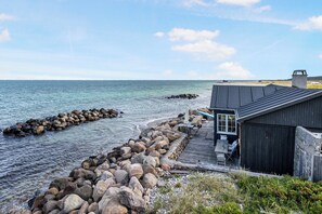 Beach - Relaxing holiday at the waters edge (Rørvig)