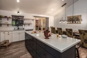 Dining - Alto Gem - Mtn View Rendezvous - Hot Tub - Great Views (Alto)
