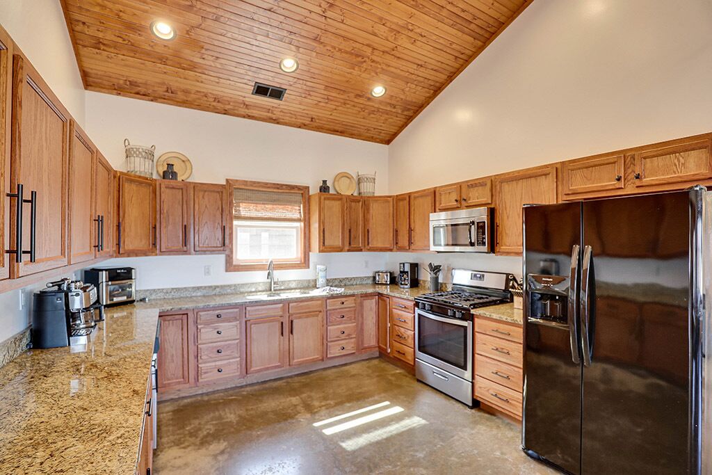 Gatlinburg - The Meeting Place - 3 Bedroom - Sleeps 12