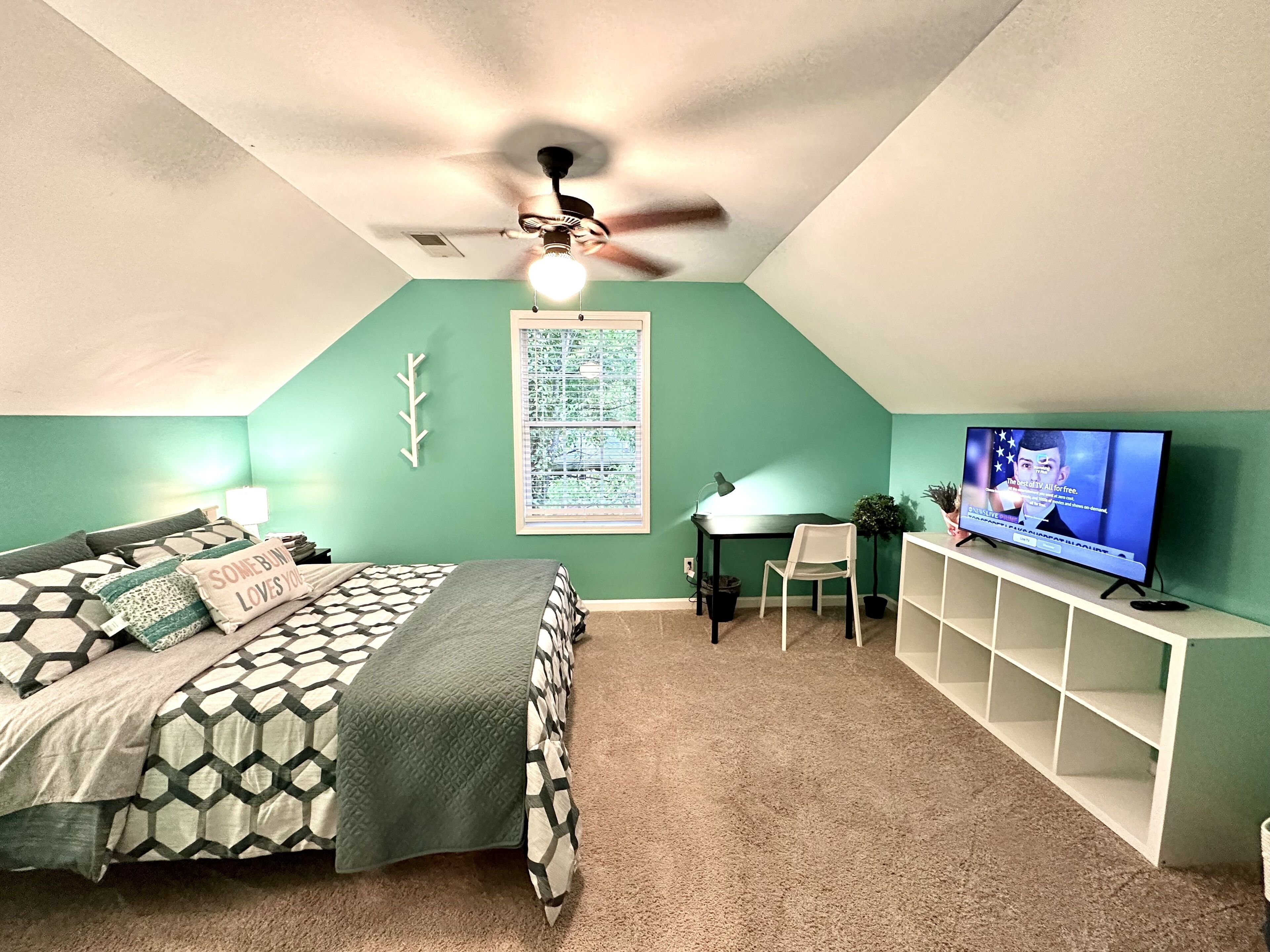 Bedroom wt private bathroom &bar