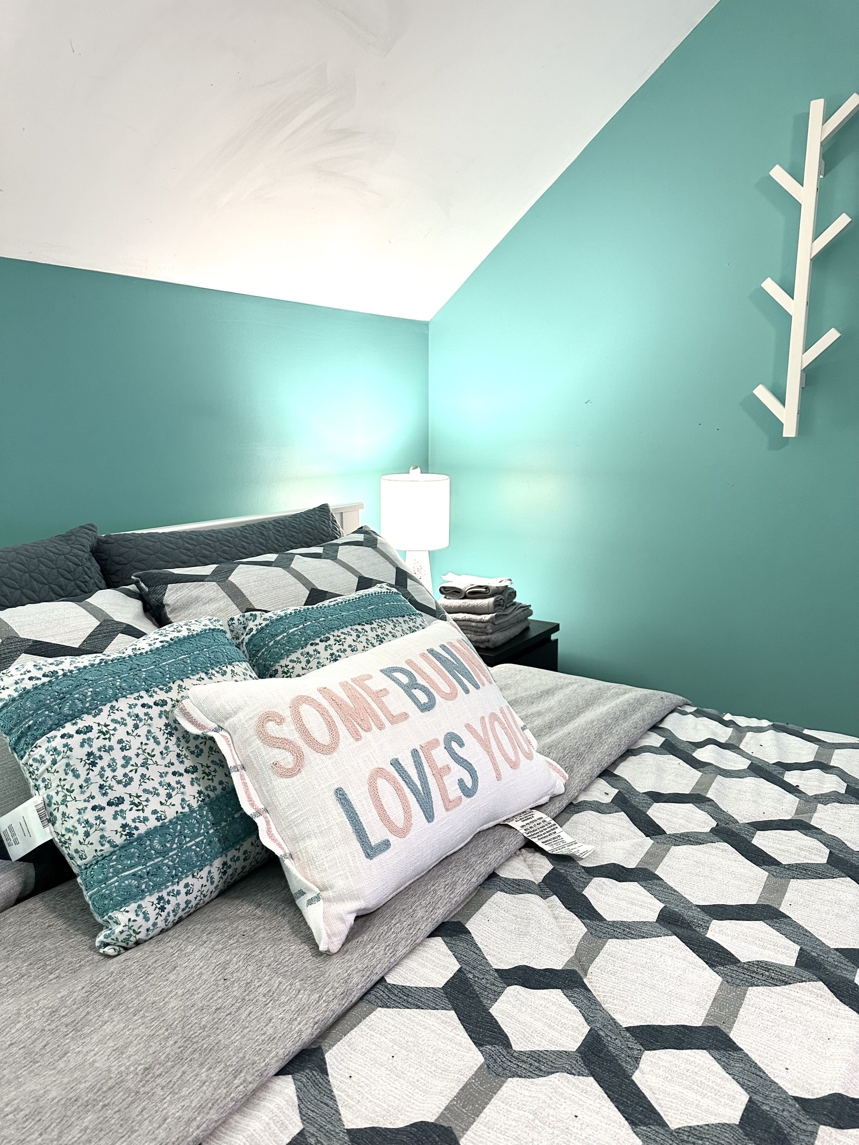 Bedroom wt private bathroom &bar