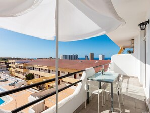 Outdoor dining - Marina Palace Amazing balcony Renovated (Playa Paraiso)