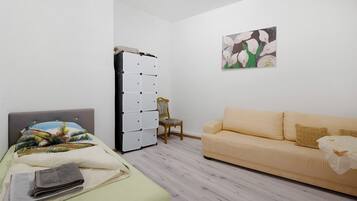 1 bedroom, iron/ironing board, free WiFi, bed sheets