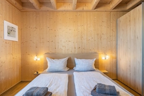 3 Schlafzimmer, Schreibtisch, Bügeleisen/Bügelbrett, kostenloses WLAN