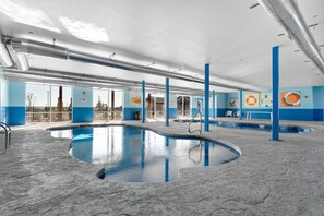 Indoor pool, outdoor pool - Panoramic Lake&Mtn View, Private HotTub & Firepit! (Kimberling City)