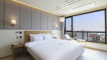 Deluxe Double Room, 1 Double Bed | Beach/ocean view