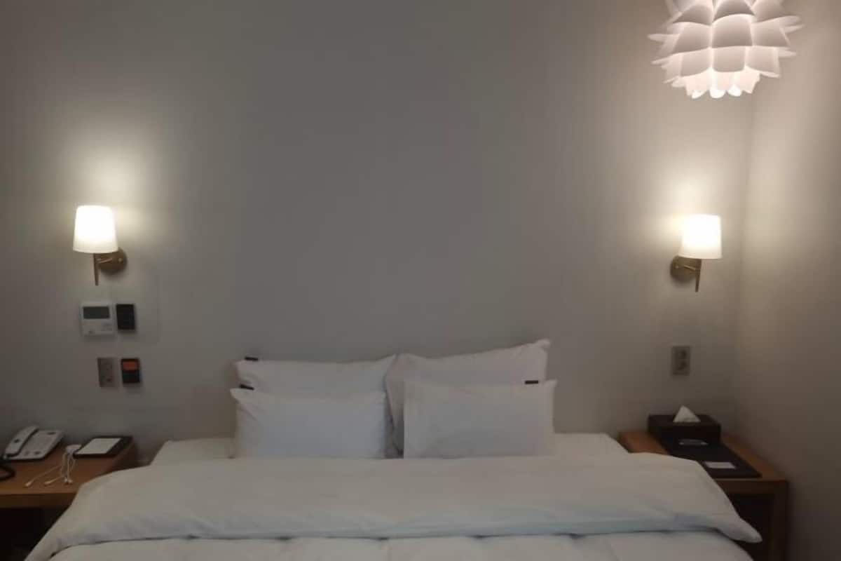 1 bedroom, premium bedding, free WiFi, bed sheets