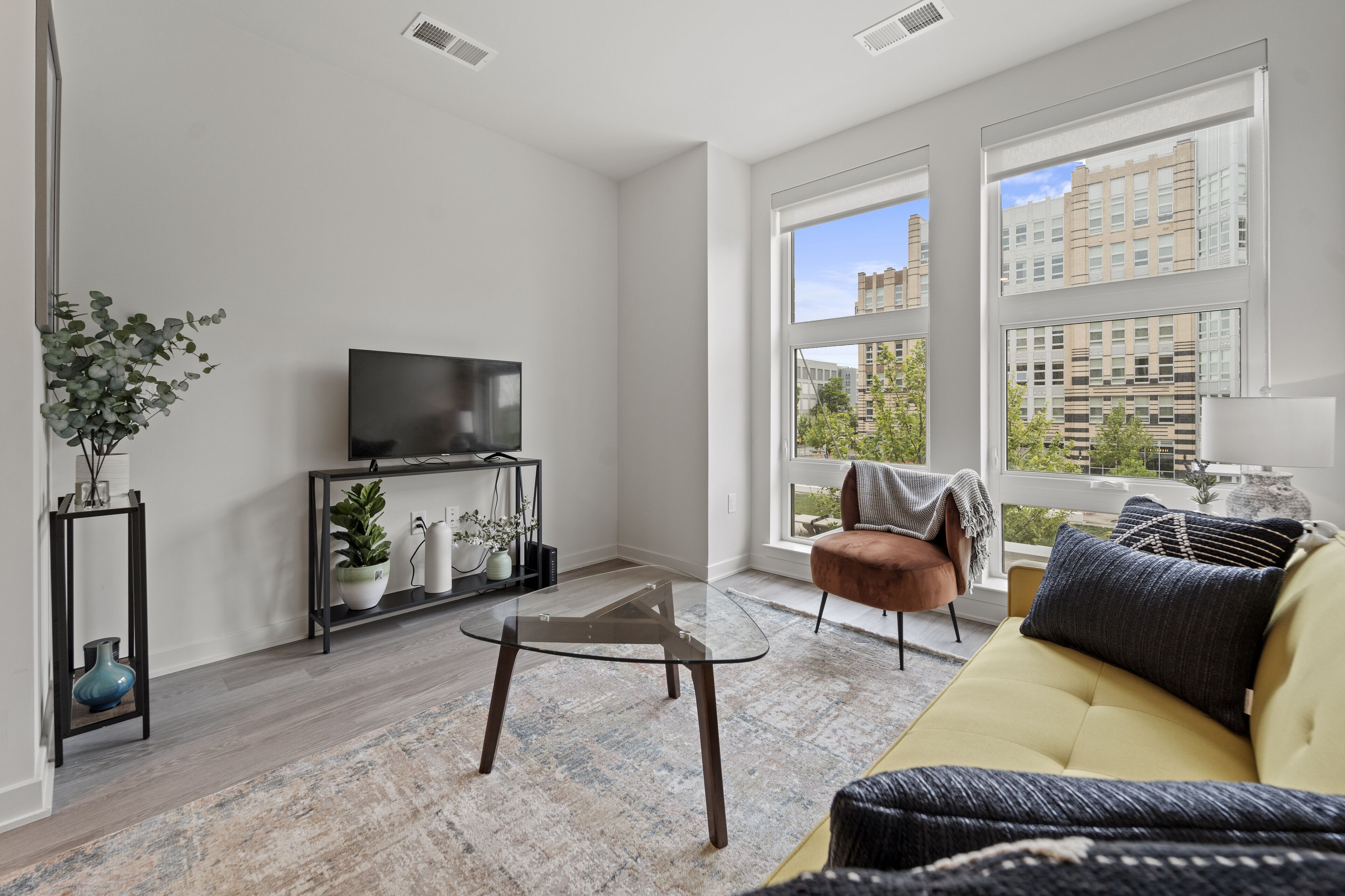 cozy 1 BDRM OLDTOWN ALEXANDRIA, FREE PARKING, 15 mins to DC. 