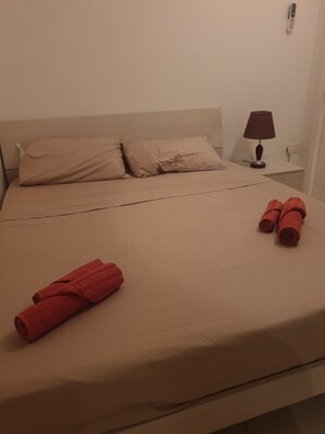 2 chambres, Wi-Fi, draps fournis