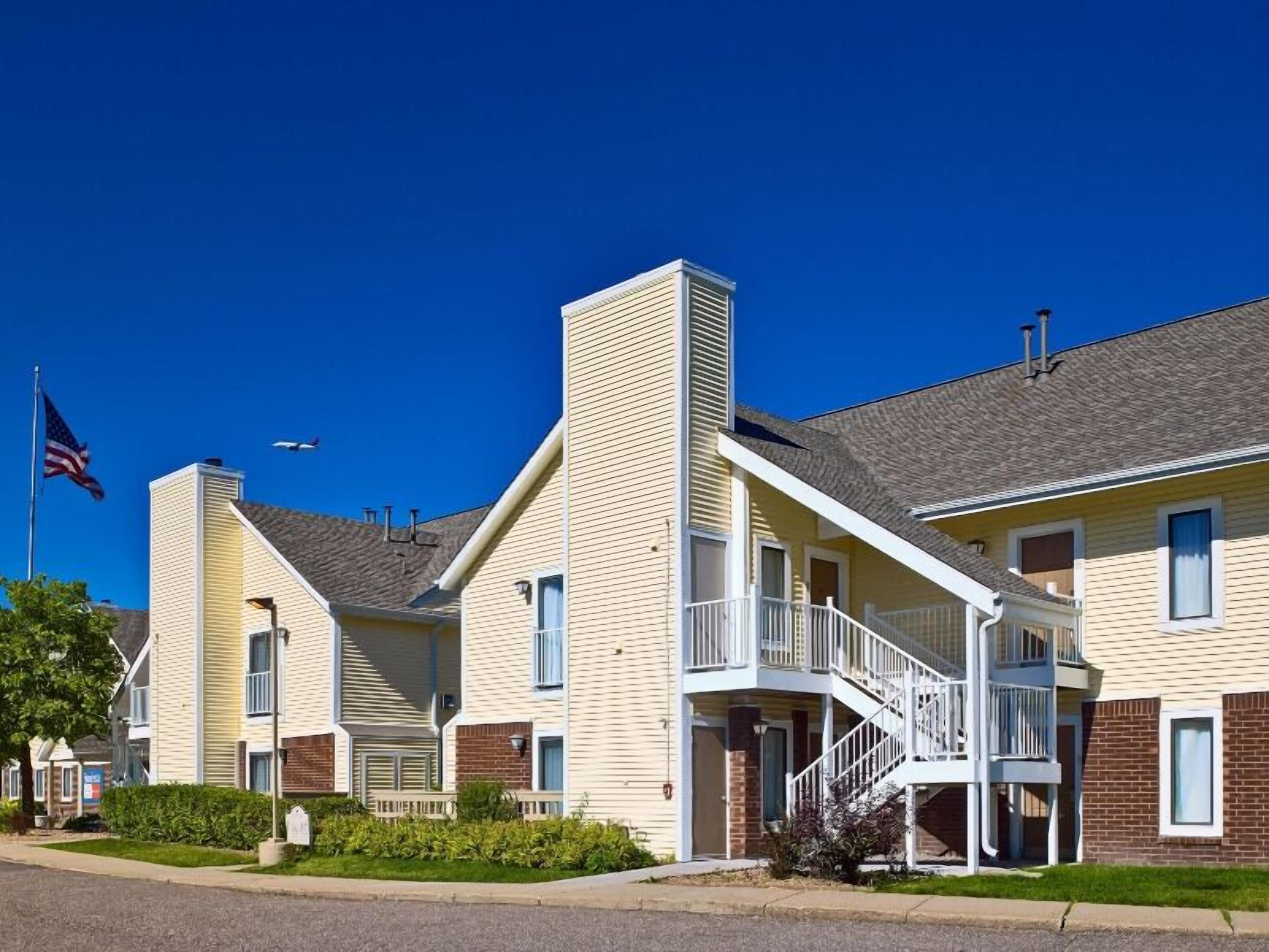 Discover the Beauty of Tucson! Free Breakfast, Pet-friendly, Outdoor Pool!