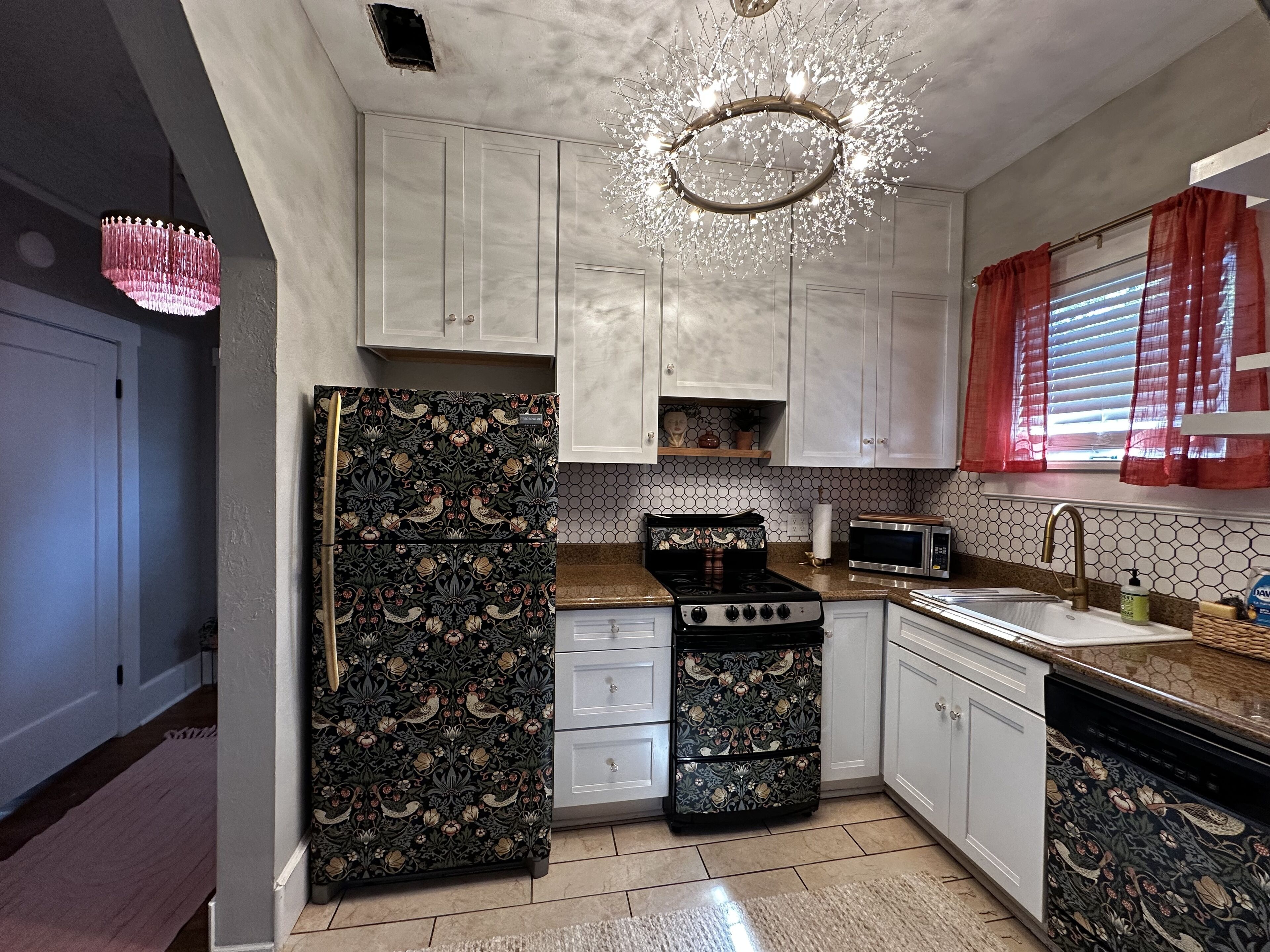 Retro Retreat minutes from downtown