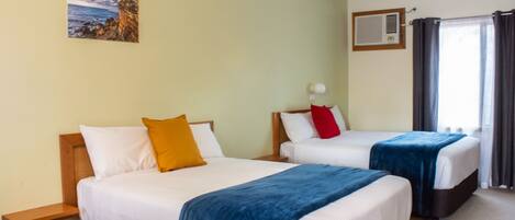 Doppel- oder Zweibettzimmer | 3 Schlafzimmer, Bügeleisen/Bügelbrett, kostenloses WLAN, Bettwäsche