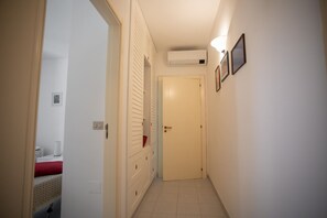 Interior - Casa Del Melograno | parking space, a/c, terrace (Porto Cesareo)