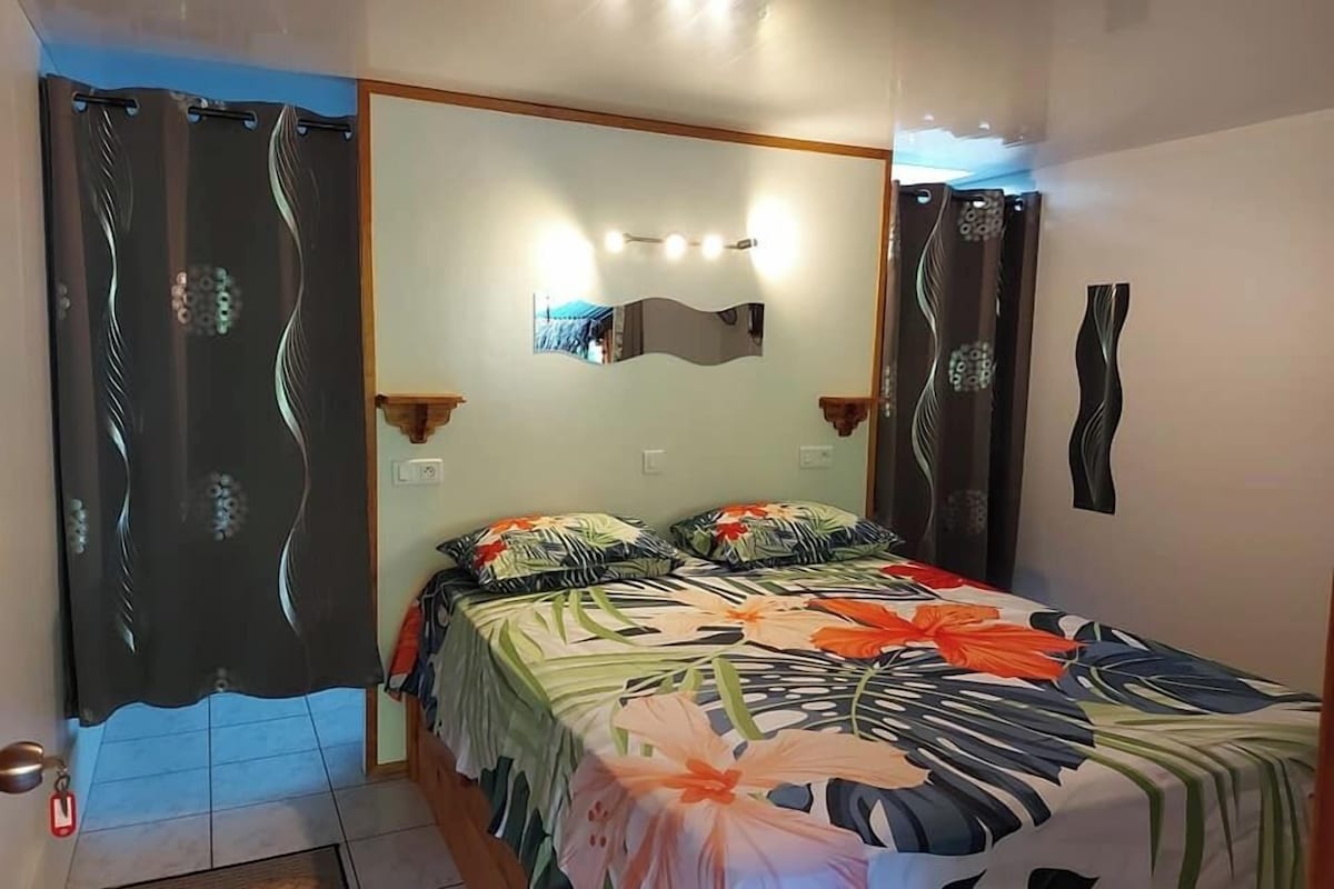 Quarto clássico, vista para o jardim | Wi-Fi de cortesia, roupa de cama