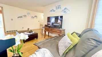 Smart-TV, Bücher, Computerbildschirme