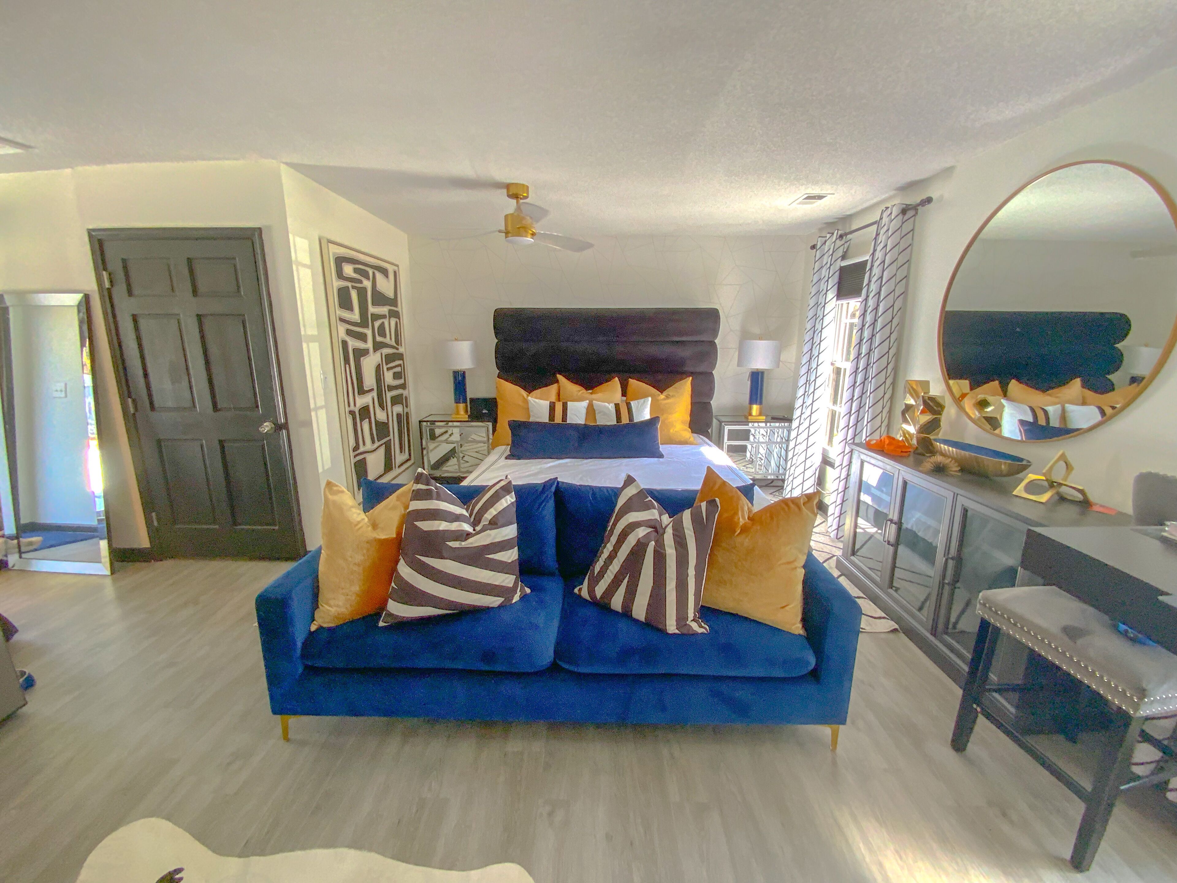 Luxurious Apt Private Entrance & Heated Pool