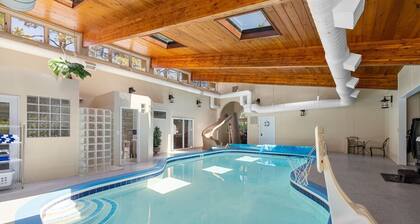 201 S berry · lNDOOR POOL! The FUN house