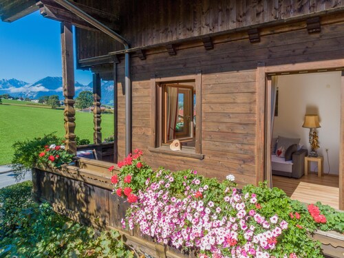 Cosy group accommodation by the ski slope