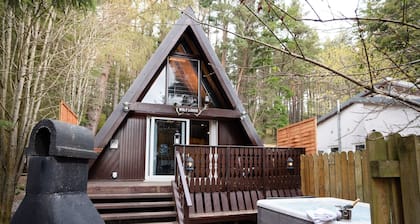 Wolf Lodge - a lodge that sleeps 4 guests in 2 bedrooms