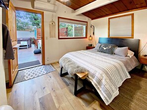 1 bedroom, desk, iron/ironing board, free WiFi