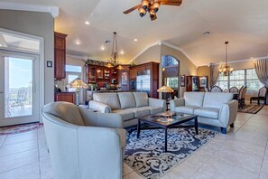 Téléviseur connecté, foyer, chaîne audio