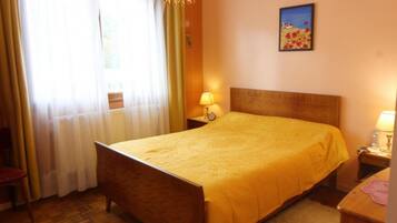 2 chambres, fer et planche à repasser, Wi-Fi gratuit