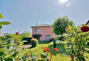 Exterior - Stay in an Idyllic Setting with Mountain Views in Gerde (Gerde)