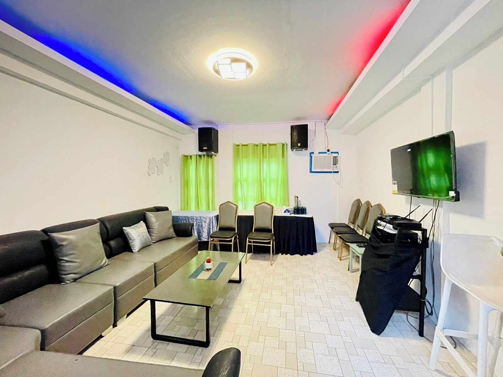 カラオケ ルーム