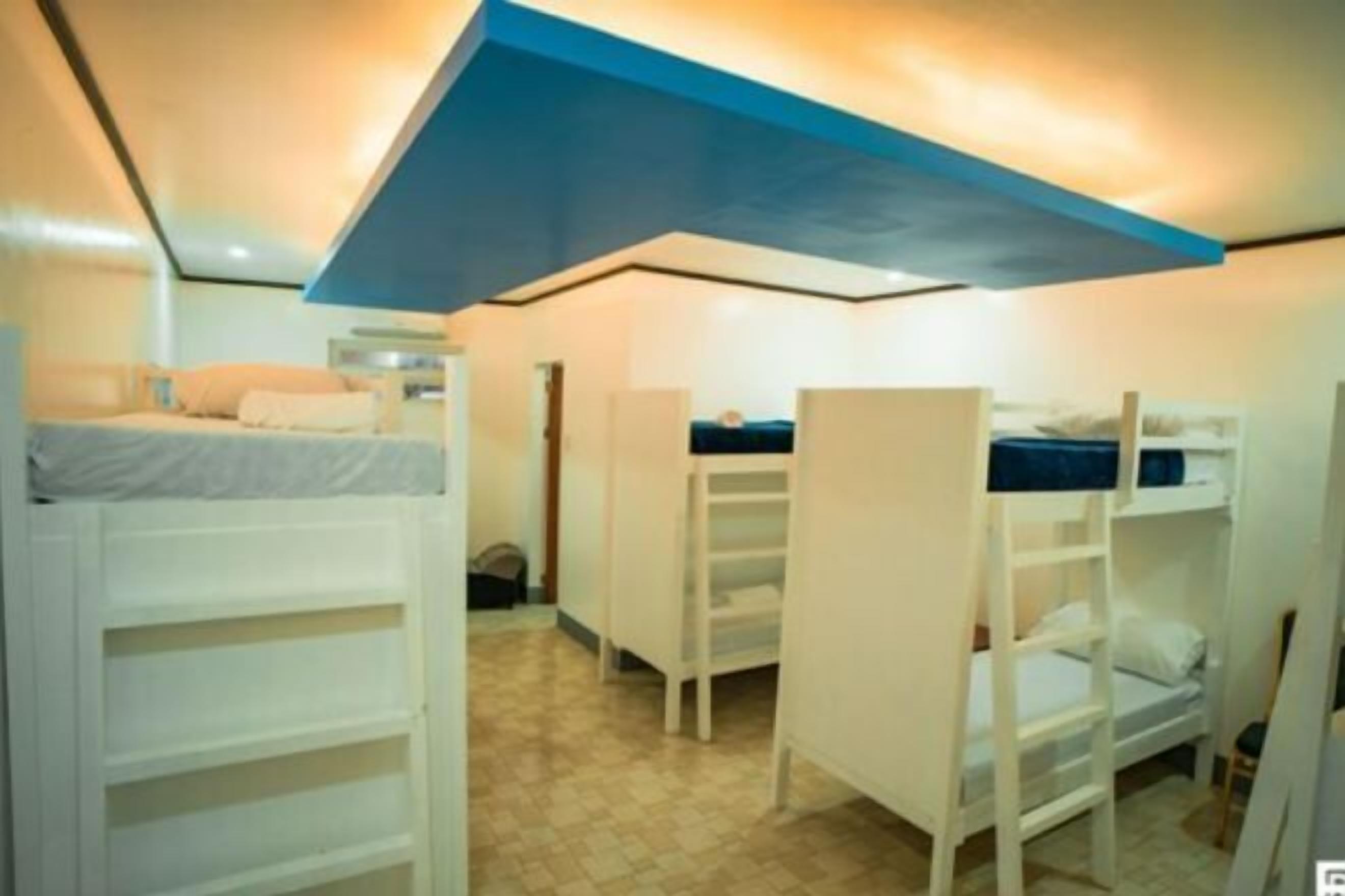 Premium bedding, Select Comfort beds, desk, laptop workspace